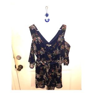 Blue floral open sleeve Forever 21 romper.